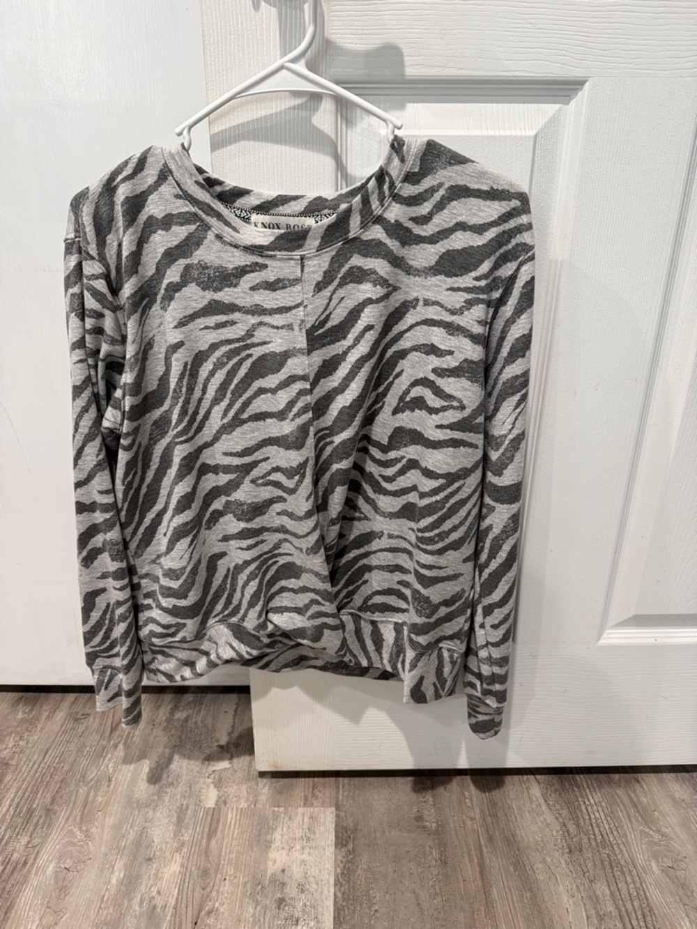 Knox Rose Gray and White Zebra-Print Twist Top
